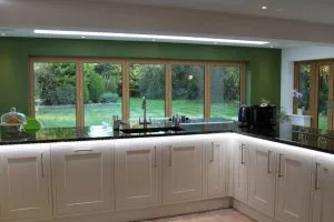 Banda LED RGBW face ca bucataria sa straluceasca.