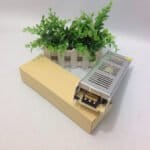 Transformator slim 222x68x40 mm de la 220v la 12v, 240w, 20A pentru interior, ip20